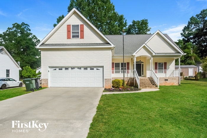 Primary Photo - 376 Stonehaven Ct SW