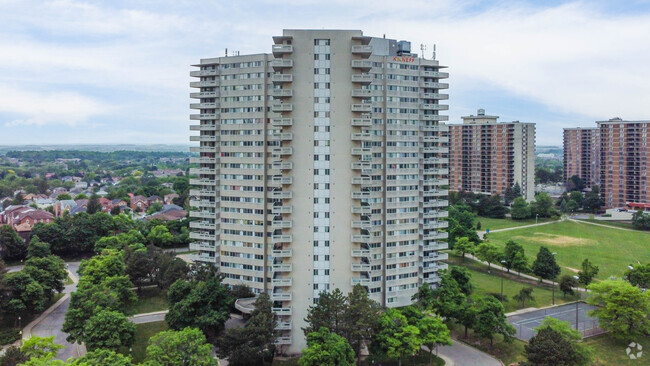 Photo du bâtiment - Two Ten Apartments