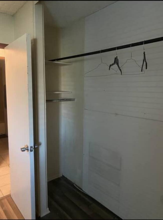 Foto del edificio - 1758 S Palmetto Ave
