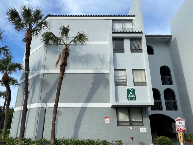 Building Photo - 1750 N Congress Ave