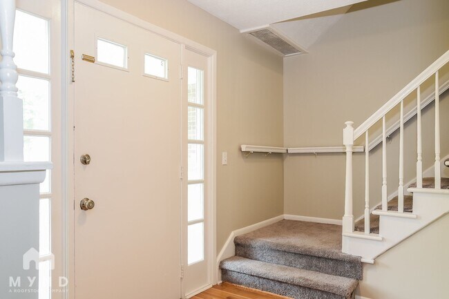 Building Photo - 9649 Shalemar Dr