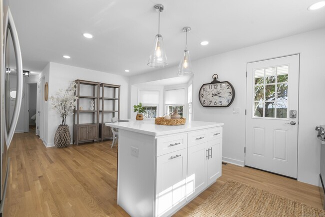 Building Photo - 27 Reef Ct