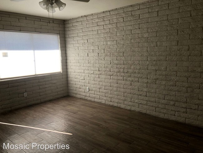 Foto del edificio - 1204 S McClintock Dr