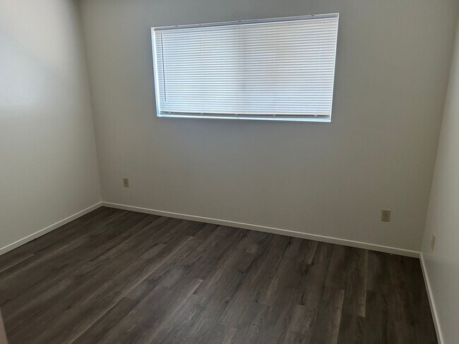 Building Photo - 108 Garnsey Ave
