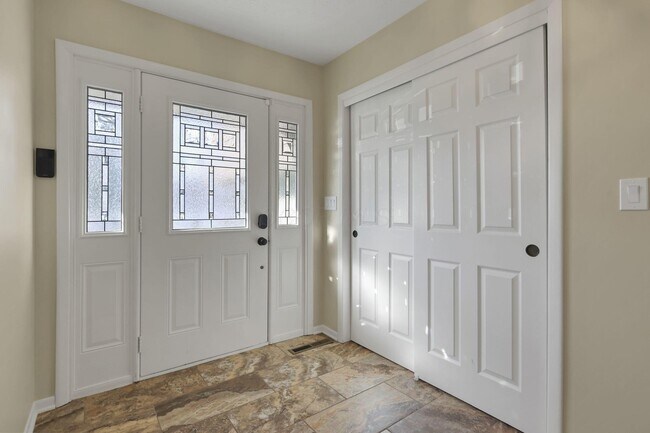 Foto del edificio - 2844 Wildwood Rd