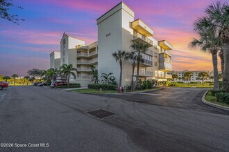 Building Photo - 8961 Lake Dr