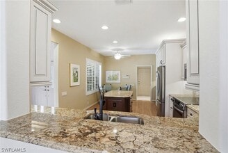 Building Photo - 483 Palo Verde Dr