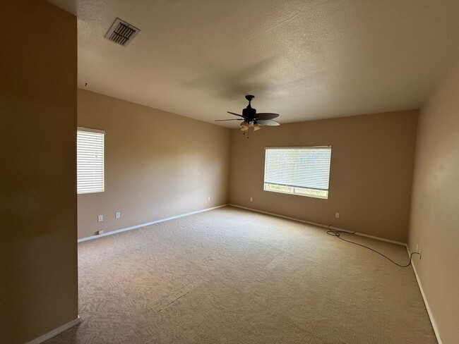 Building Photo - 9258 Crystal Falls Way