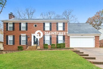 Building Photo - 2231 Oak Hollow Ln