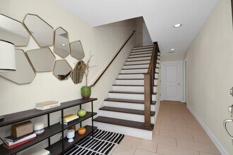 Building Photo - 4608 Nett St