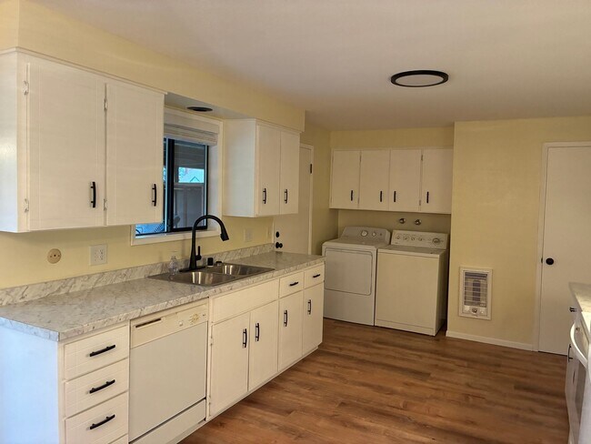 Foto del edificio - 1506 Skagit St