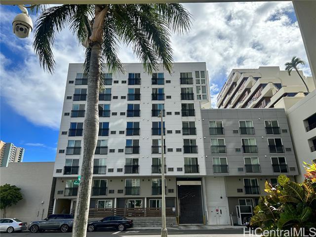 Building Photo - 803 Waimanu St