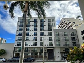 Building Photo - 803 Waimanu St