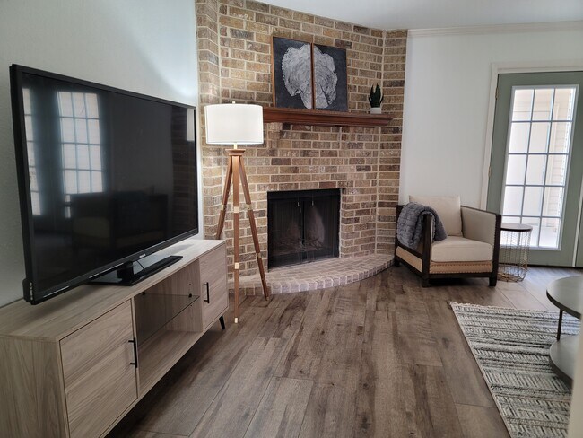 Foto del edificio - 1005 Park Meadow Dr