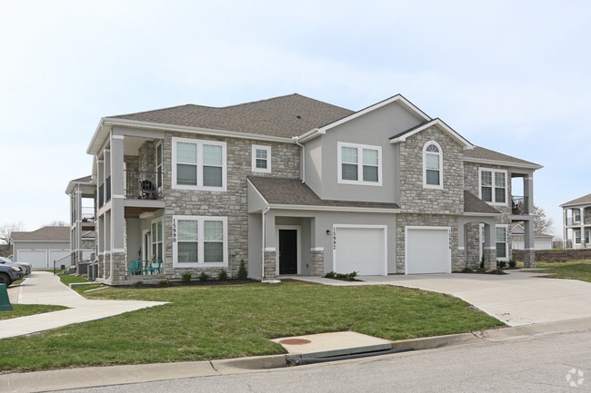 Building Photo - Crystal Court Apartments