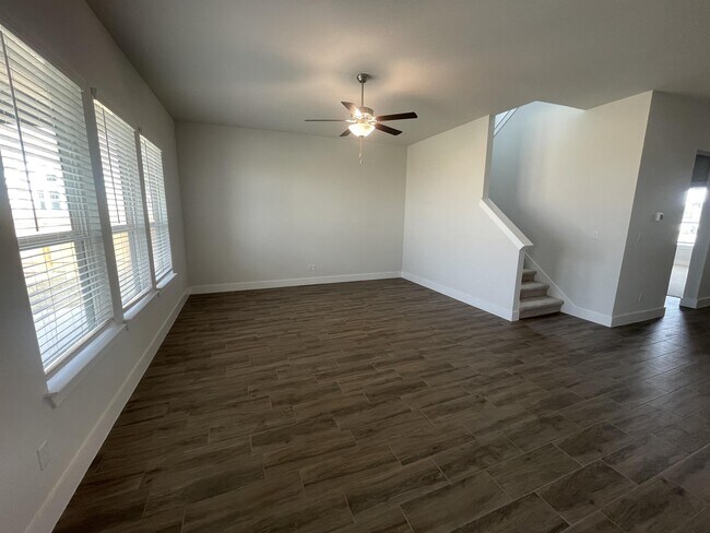 Building Photo - 100 Buckle Cove