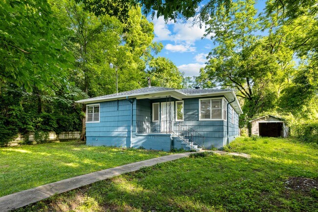 Building Photo - Charming 3 Bedroom, 2 Bathroom house