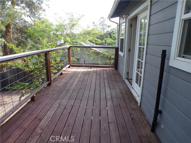 Foto del edificio - 14984 Putnam Ln