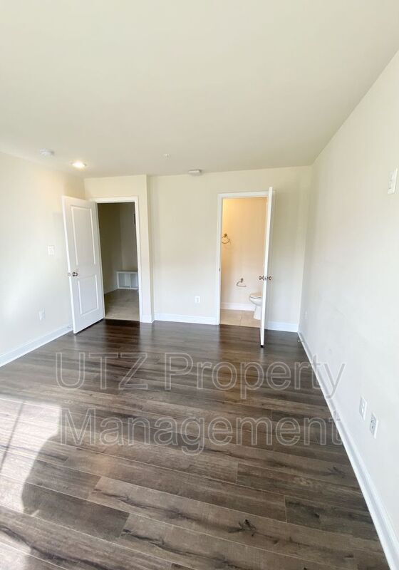 Building Photo - 7139 Judicial Mews