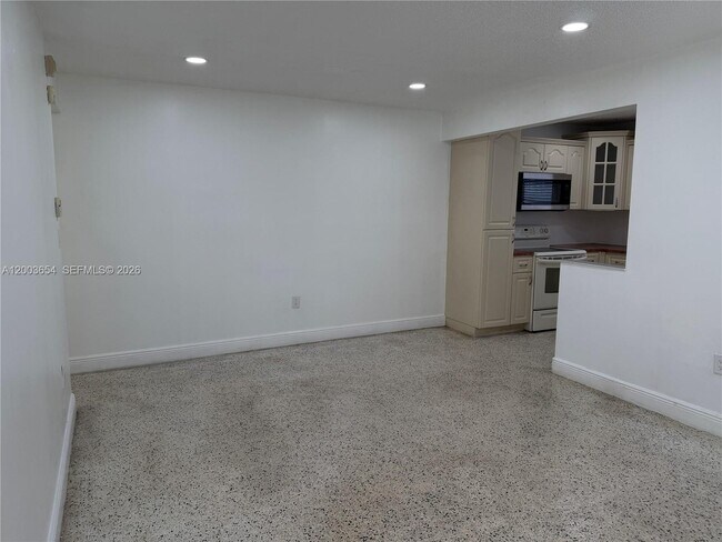 Building Photo - 11437 SW 7th Terrace