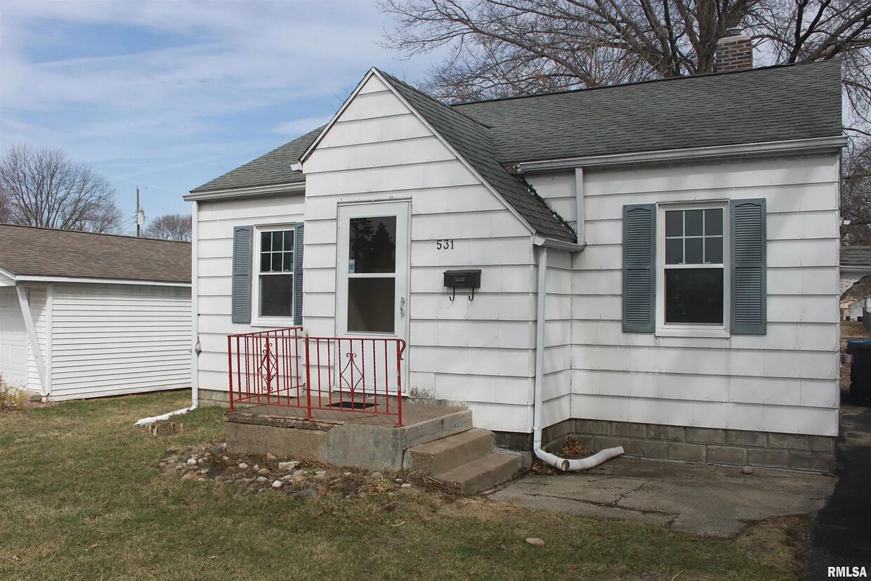 Foto principal - Lovely 2-Bedroom Home In Quiet Neighborhood!