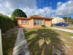 Foto principal - 3729 Lambert Ave