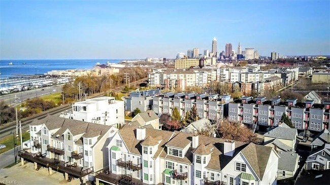 Building Photo - 1211 W 69th St