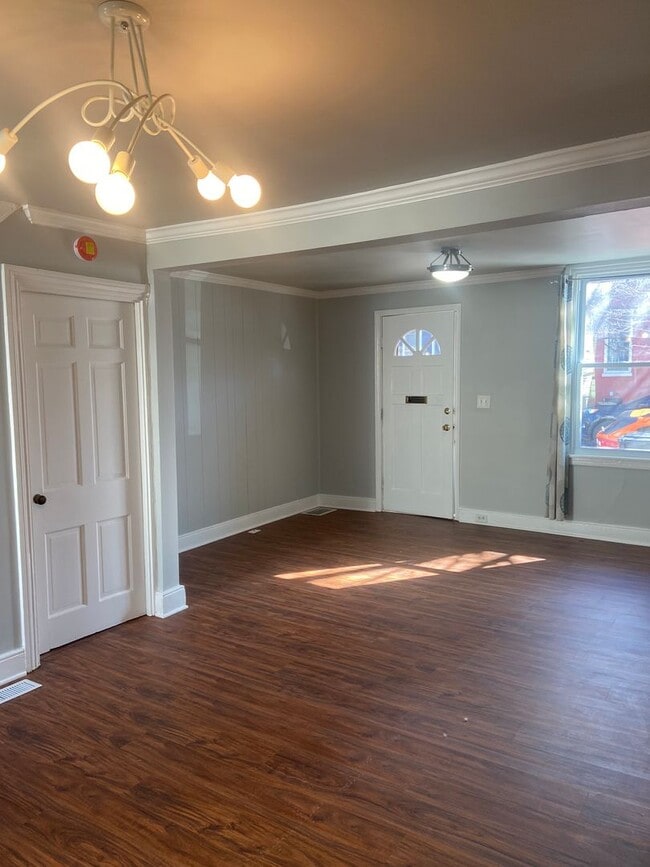 Foto del edificio - Welcome to this charming 2-bedroom, 1-bath...