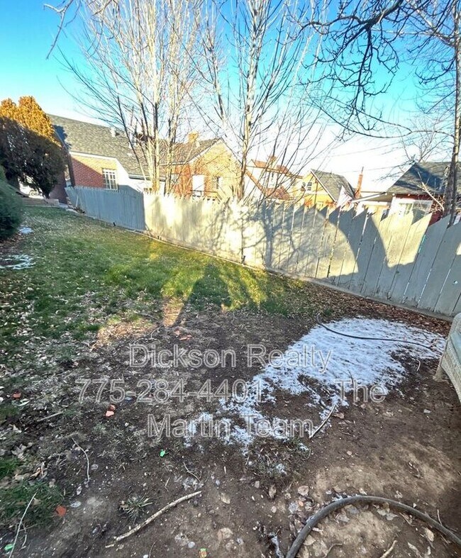 Foto del edificio - 218 Mt Rose St