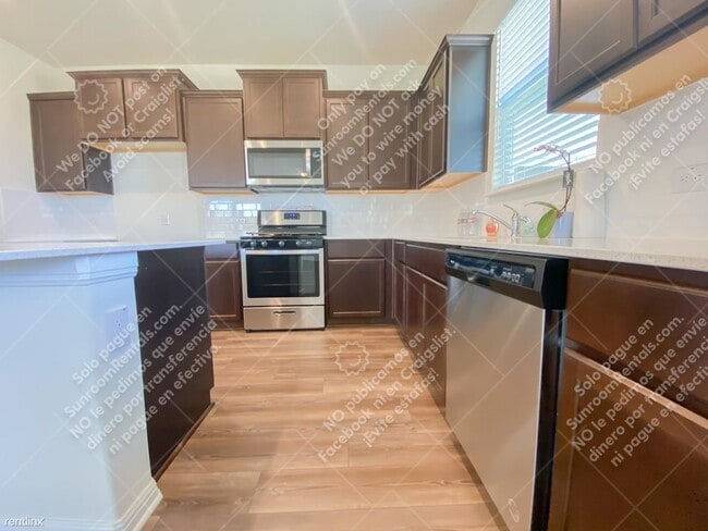 Foto del edificio - 3 br, 2.5 bath House - 12010 Corsicana Trl