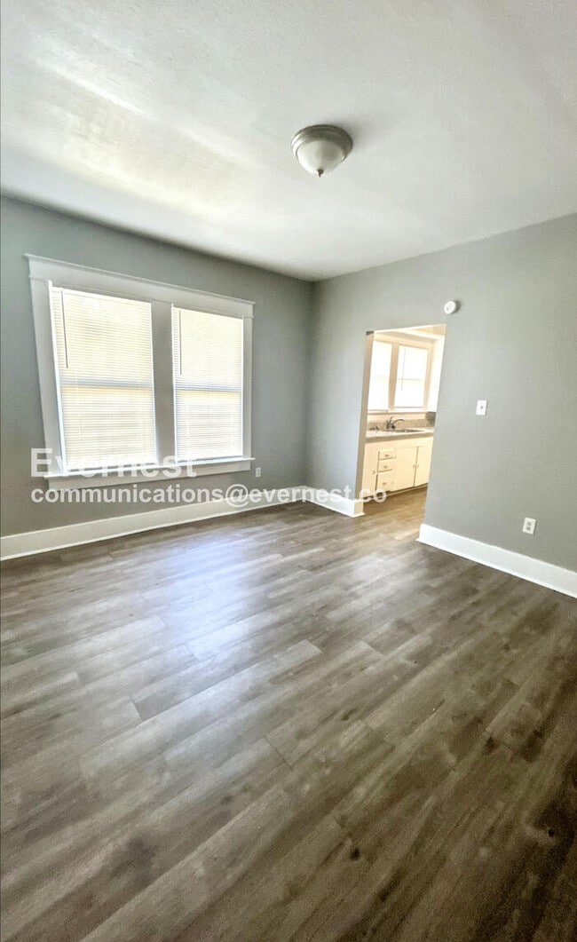 Foto del edificio - 1624 Pike Ave