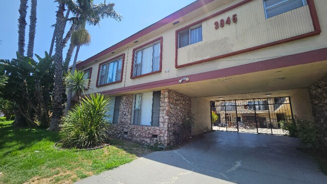 Foto del edificio - 3945 Stevely Ave