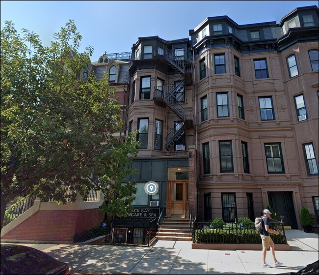 Building Photo - 509 Columbus Ave