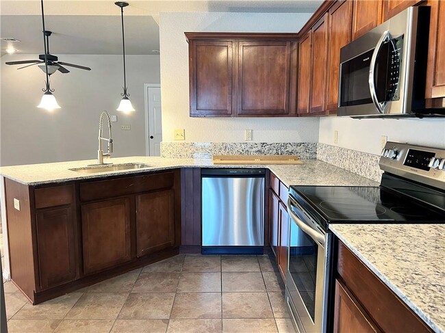Building Photo - 2839 N Cassius Ln