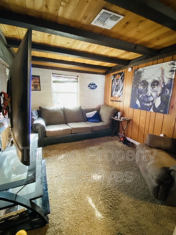 Foto del edificio - 2126 E Silver St