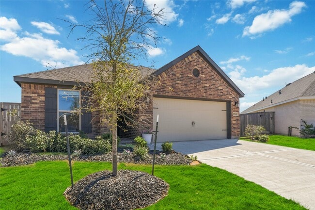 Building Photo - 30843 Boxwood Dr