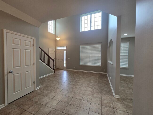 Foto del edificio - 460 S Jade Ln