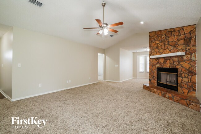 Building Photo - 2966 Russell Oaks Dr