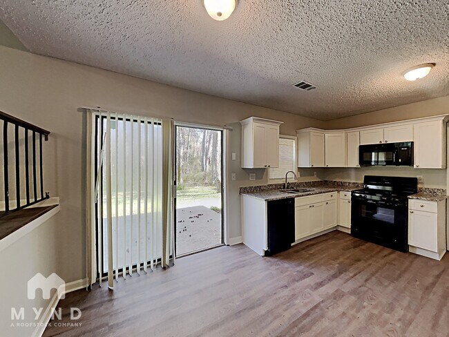 Foto del edificio - 5924 Sutton Dr
