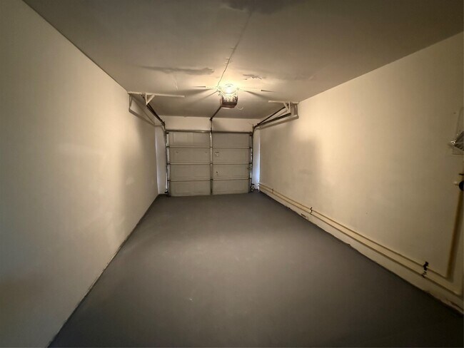 Foto del edificio - 8050 Sands Point Dr