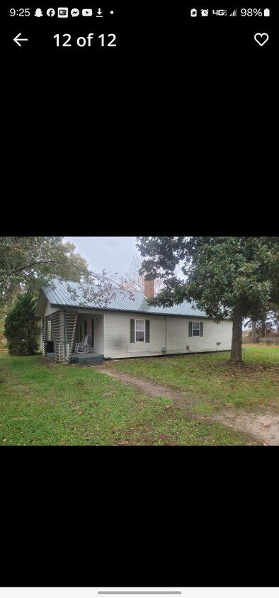 Building Photo - 185 Fairgrounds Rd
