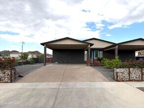 Building Photo - 1406 E Cinnabar Ave