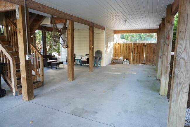 Building Photo - 3BR/2.5BA in Coral Ridge The Villas minute...