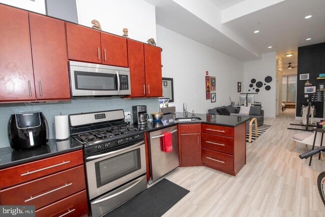 Building Photo - 1538 Ogden St