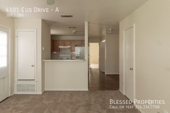 Building Photo - 4101 Gus Dr