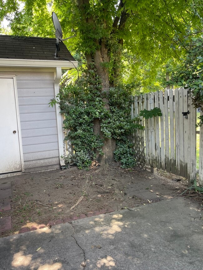Building Photo - 2731 Von Thuringer Ct