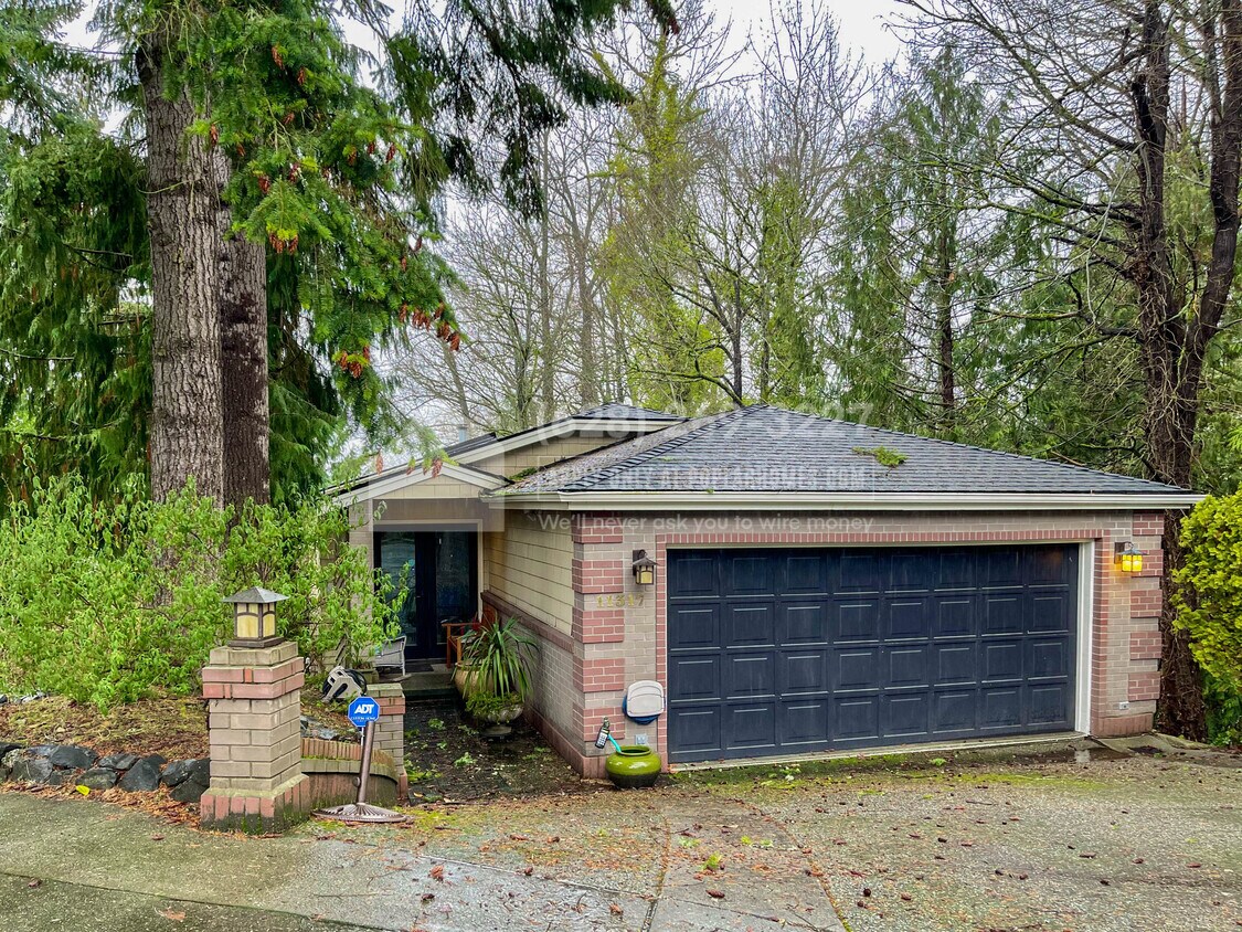 11317 100th Ave NE, Kirkland, WA 98033 Townhome Rentals in Kirkland