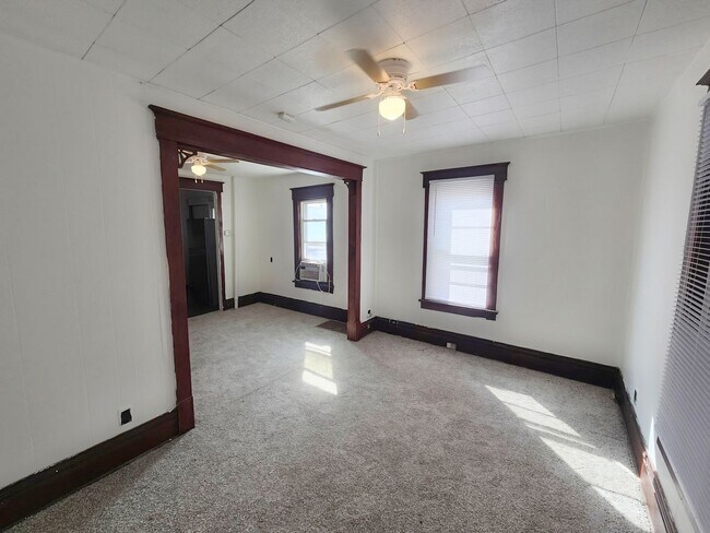 Foto del edificio - 614 Douglas Ave