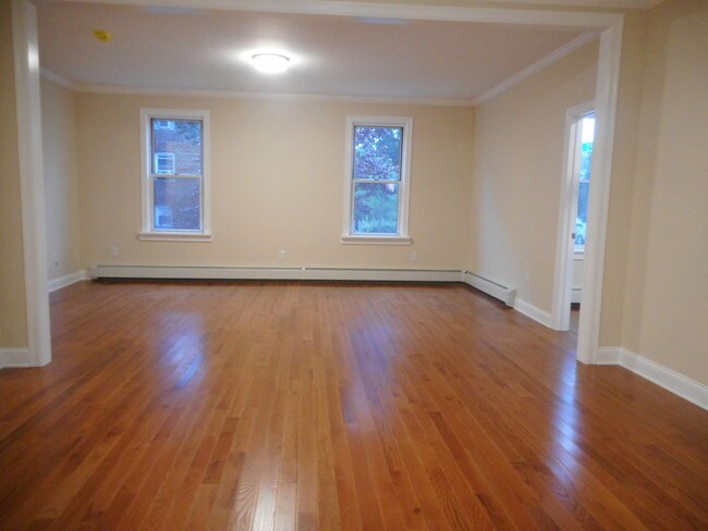 Foto del edificio - 51 E 236th St