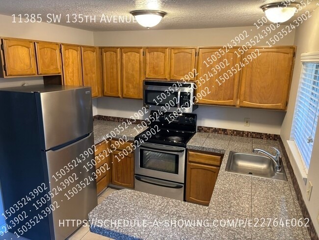 Building Photo - 11385 SW 135th Ave